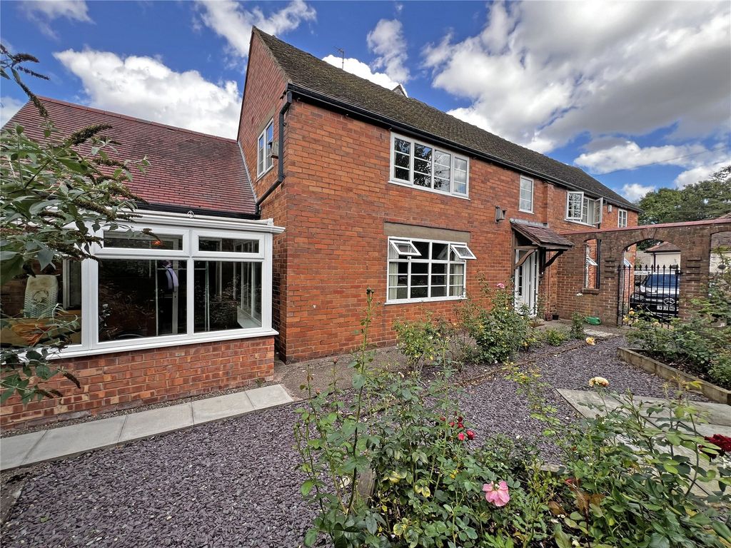 Property photo 1 of 30 Picture No. 11