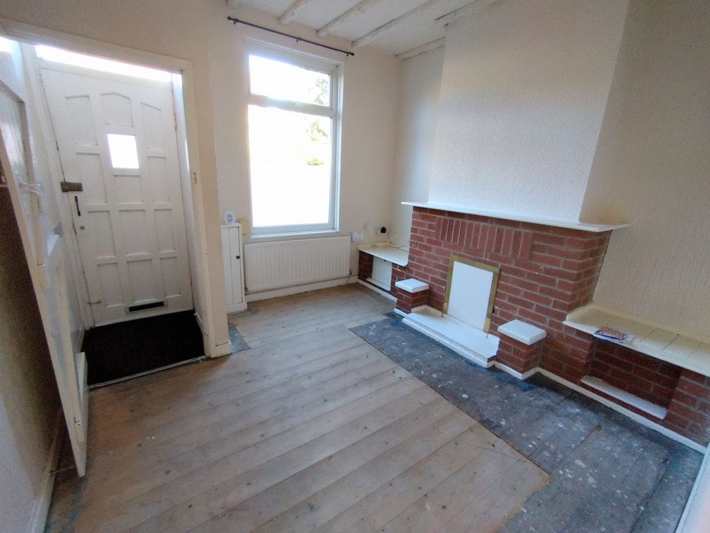 Property photo 3 of 12