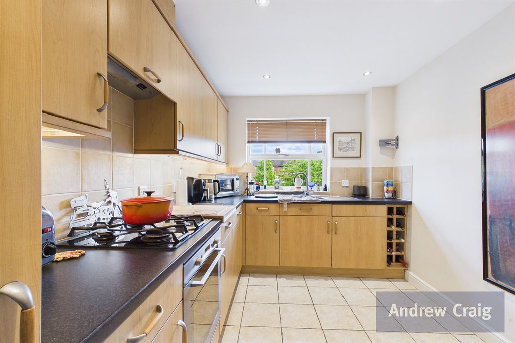 Property photo 2 of 13 Kitchen