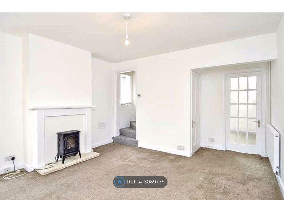 Property photo 2 of 33