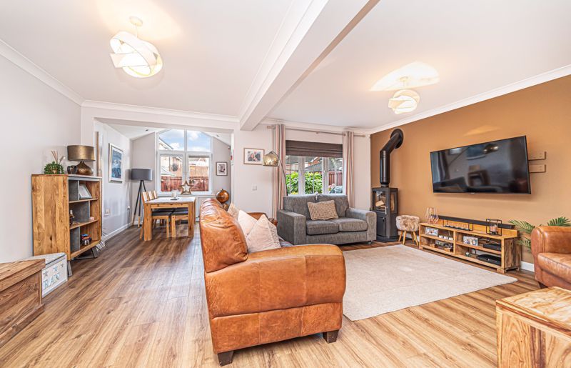 Property photo 2 of 24 Lounge