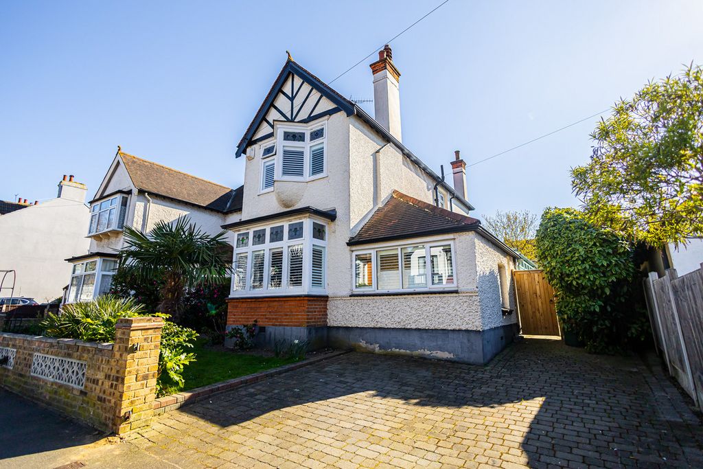 Property photo 1 of 30