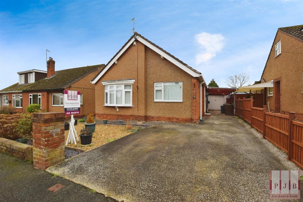 Property photo 1 of 20 Front Aspect.Jpg