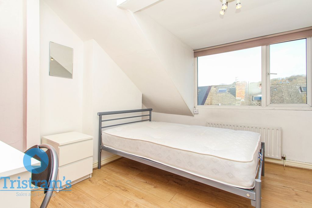 Property photo 3 of 10 Img_2890