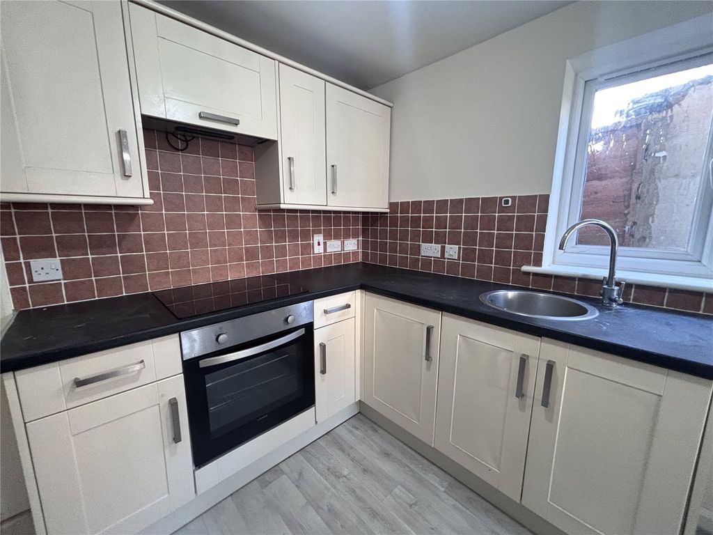 Property photo 2 of 7 Picture No. 04