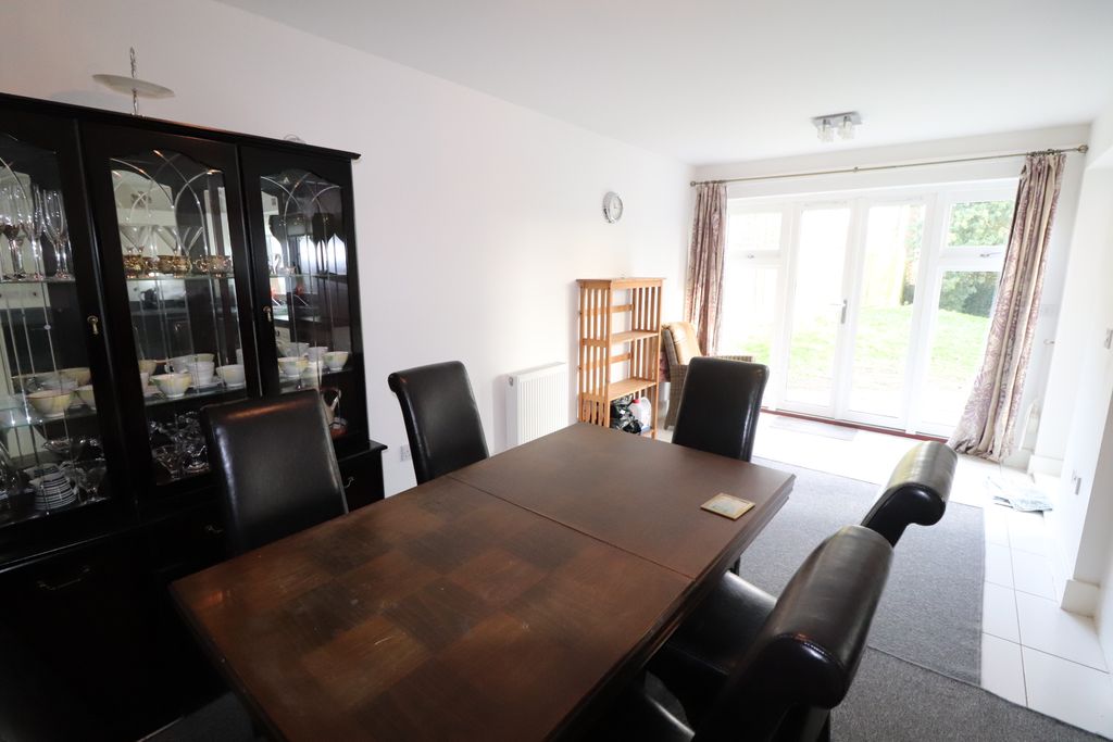 Property photo 3 of 18 Dining Room