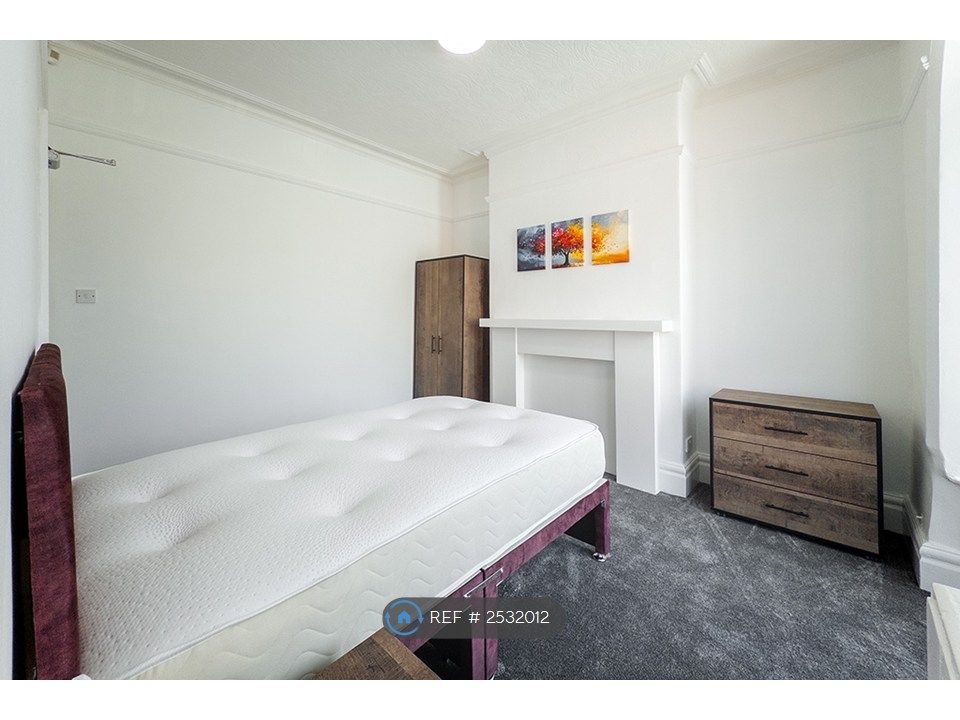 Property photo 3 of 29 Room 1