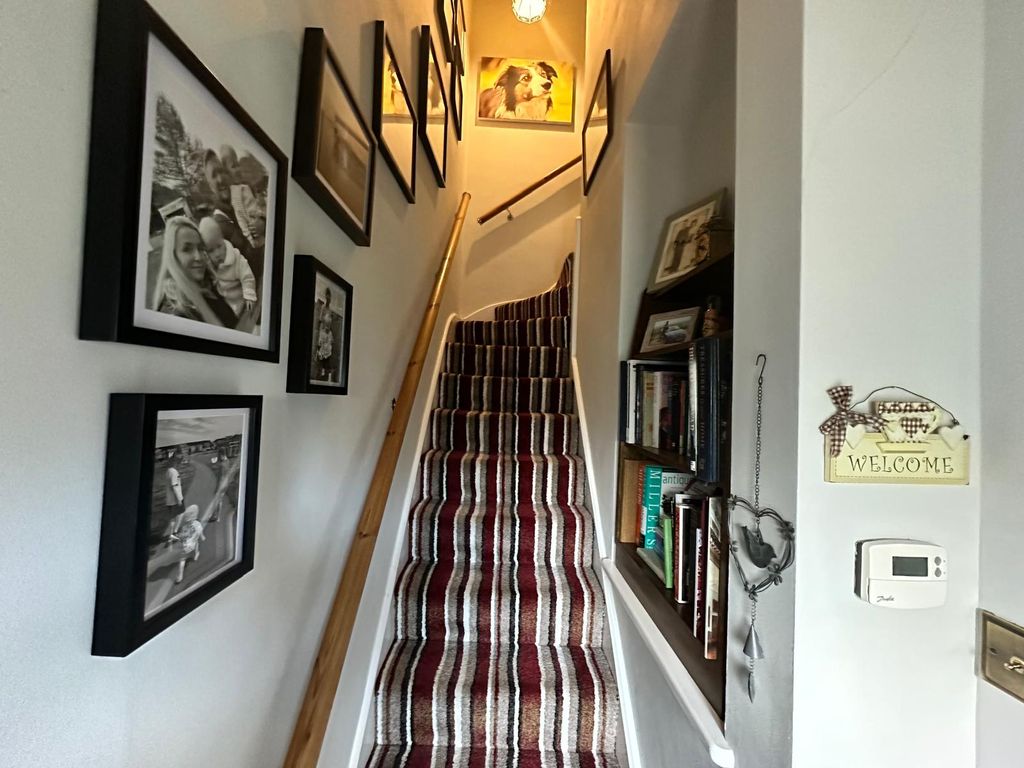 Property photo 3 of 22 Photo-2024-10-02-16-16-12 (4)