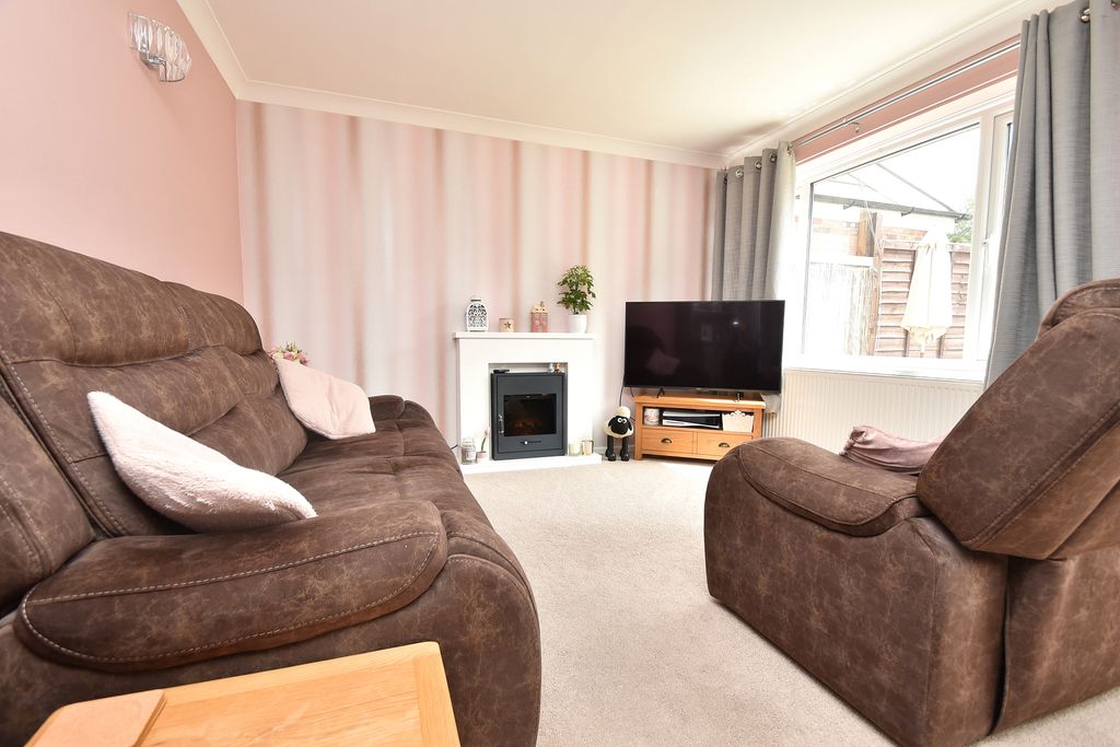 Property photo 3 of 13