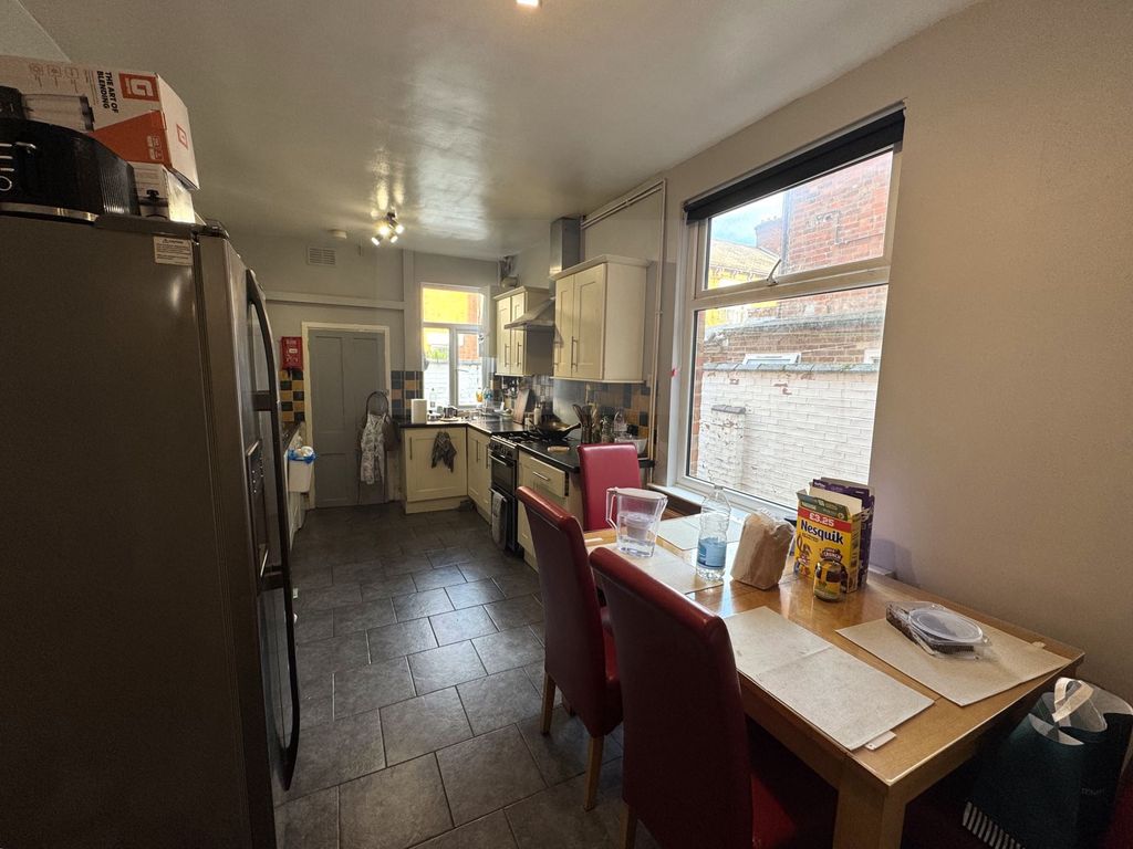 Property photo 2 of 12 Photo 12