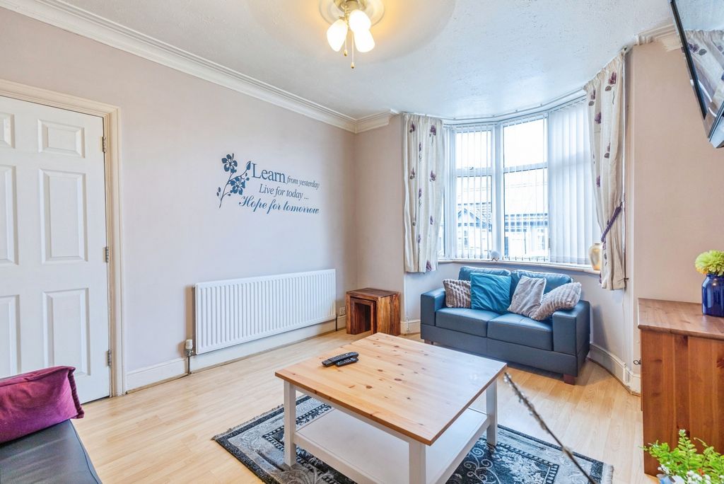 Property photo 3 of 15 Pbox-Img.Jpg