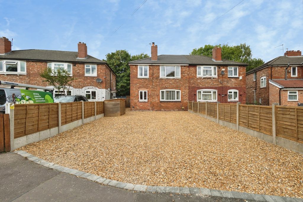 Property photo 1 of 30 Pbox-Img.Jpg
