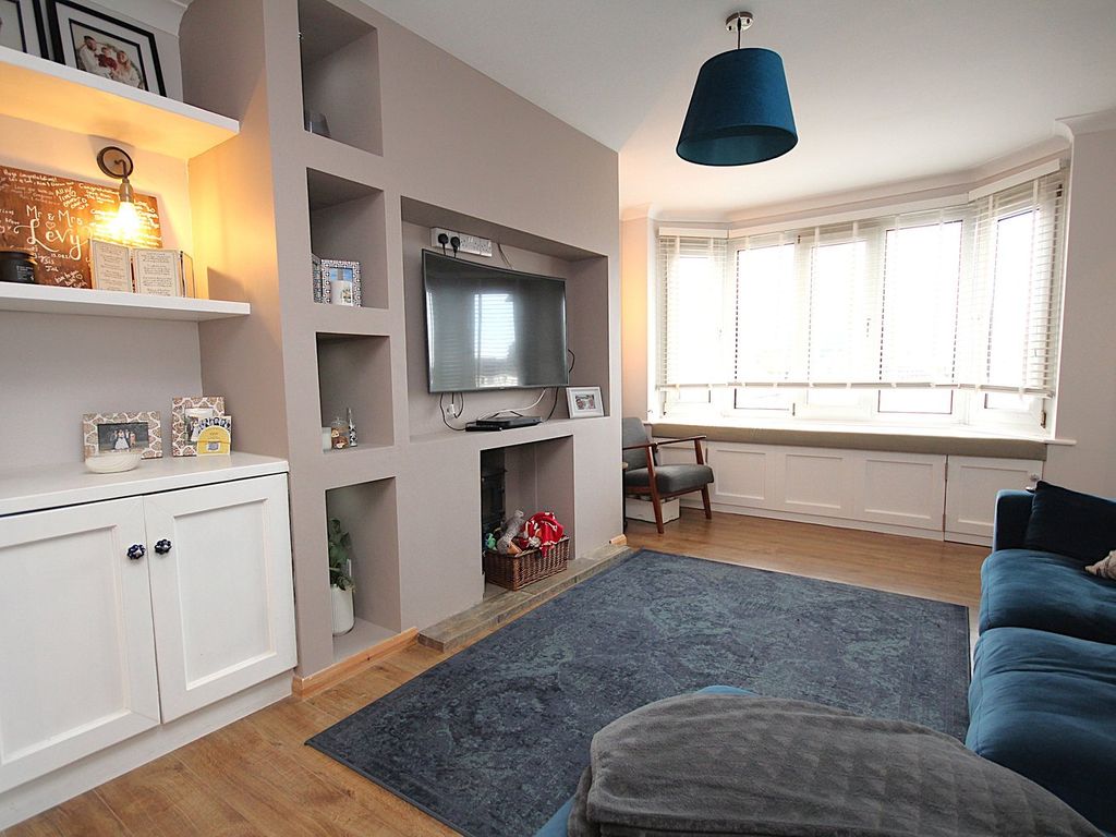 Property photo 3 of 25