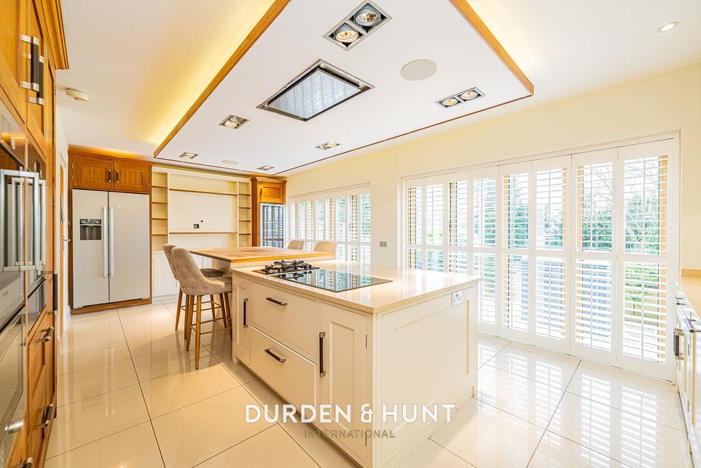 Property photo 2 of 25 Blackacre-29.Jpg