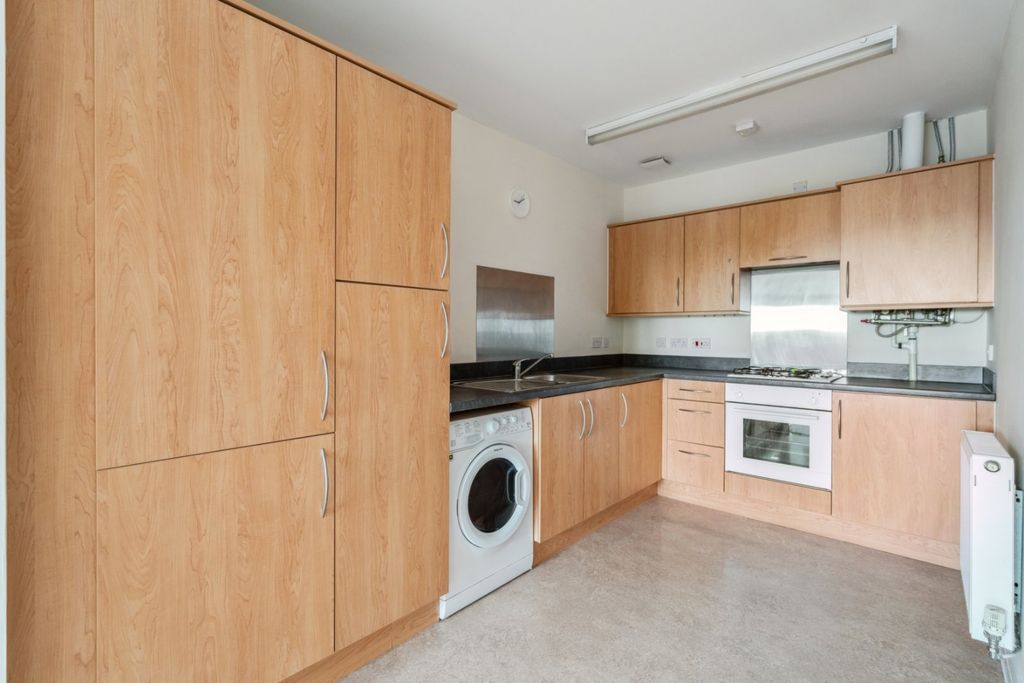 Property photo 3 of 10 Picture No. 23