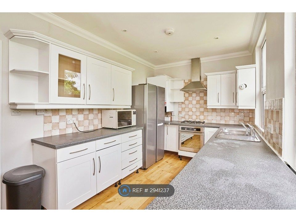 Property photo 1 of 28 Kitchen