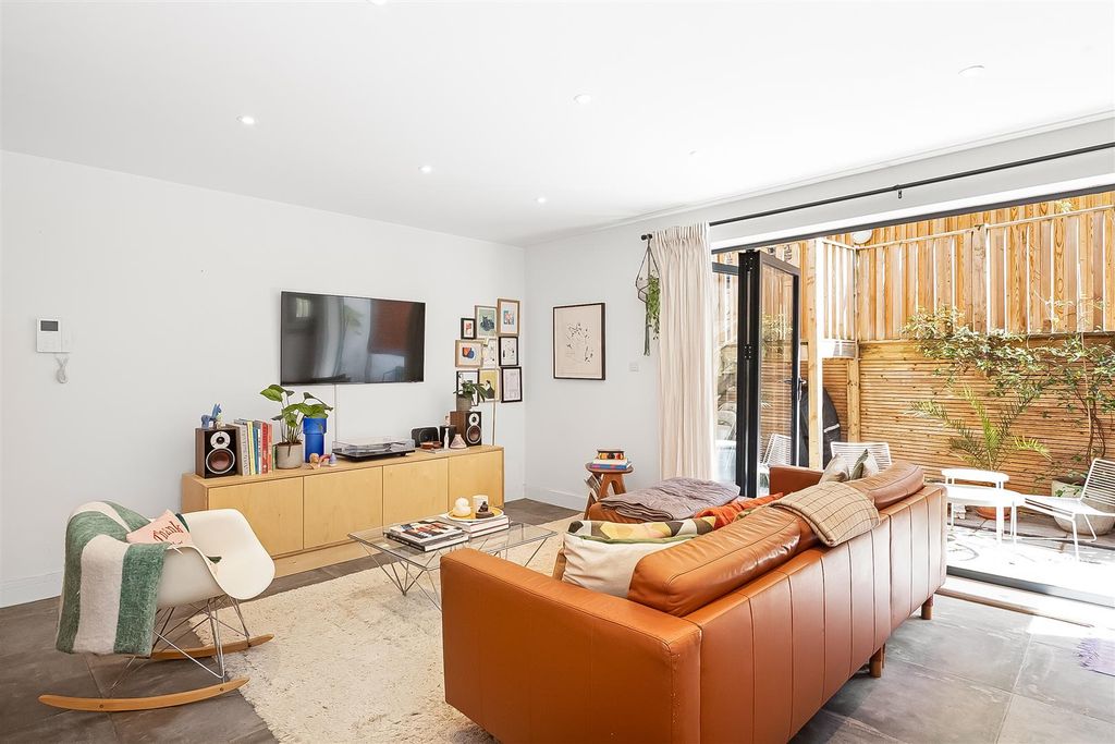 Property photo 3 of 15 Img_1687-4.Jpg