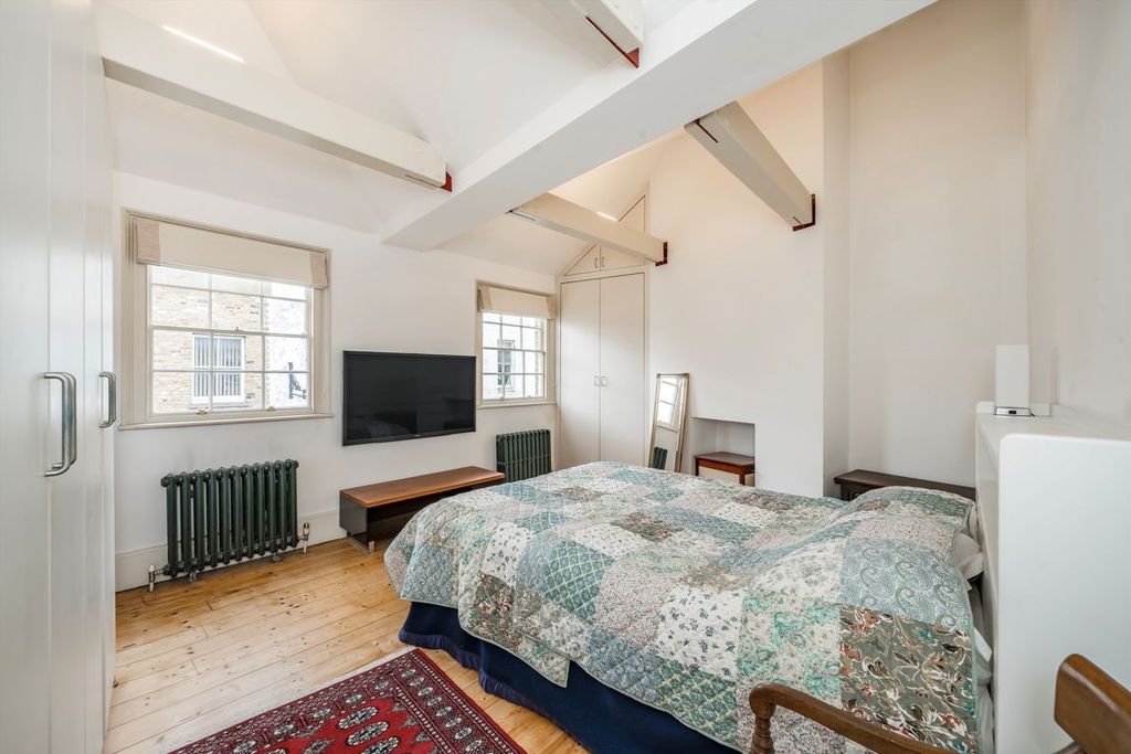 Property photo 3 of 7