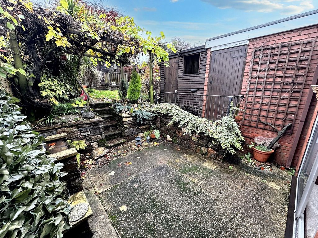 Property photo 3 of 20