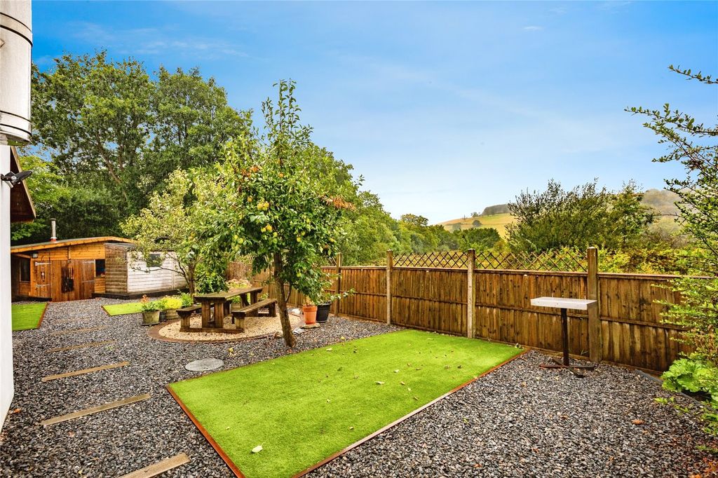 Property photo 3 of 23 Picture No. 20