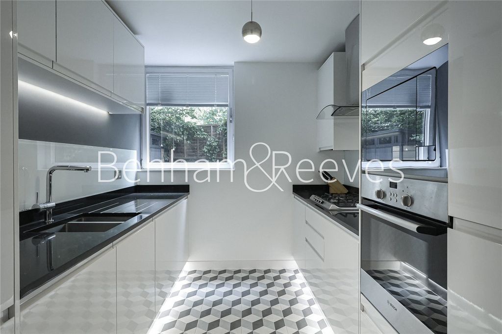 Property photo 1 of 19 Picture No. 06