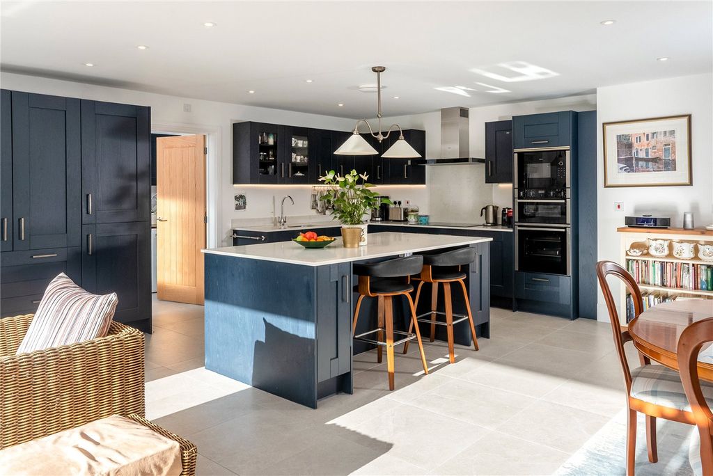 Property photo 3 of 17 Picture No. 07