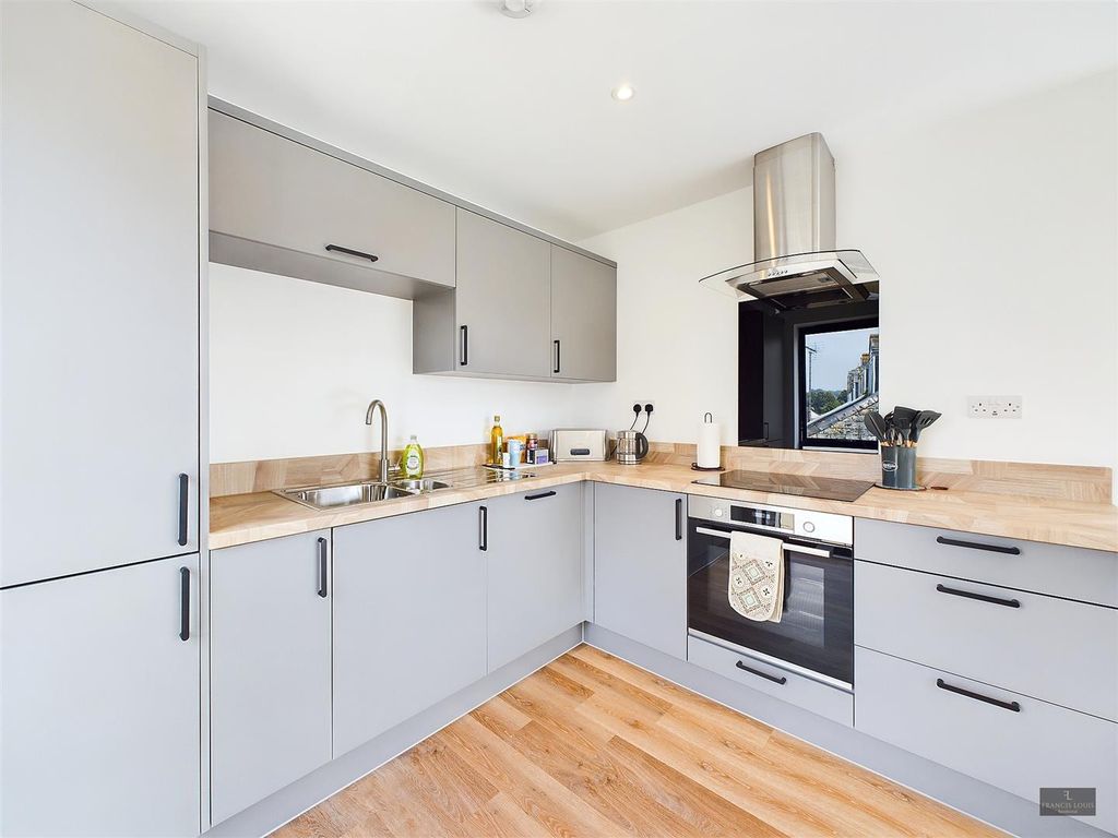 Additional image 12 of 2 bed flat to rentNew North Road, Exeter EX4