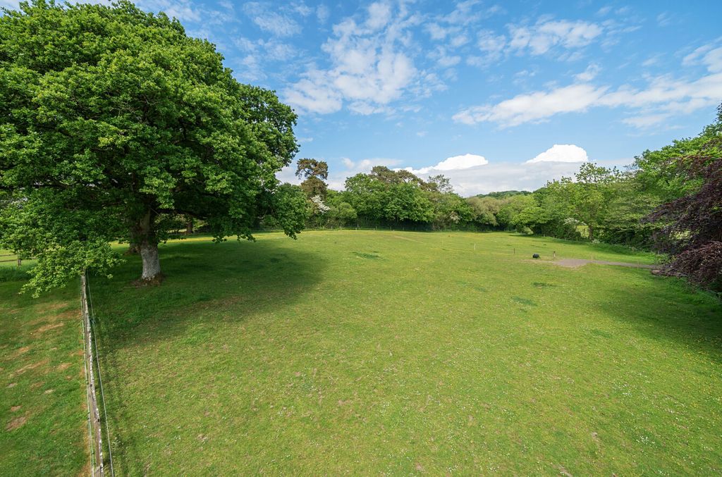 Property photo 3 of 34 8-68236E0F3F7B6-1...