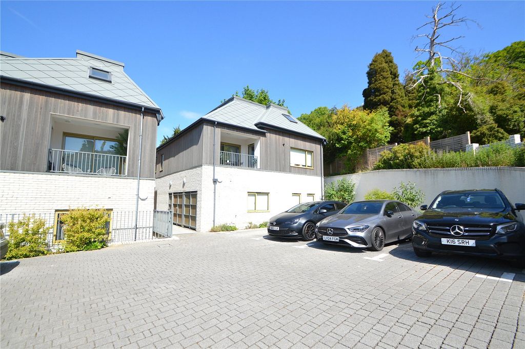 Property photo 1 of 13 Picture No. 14