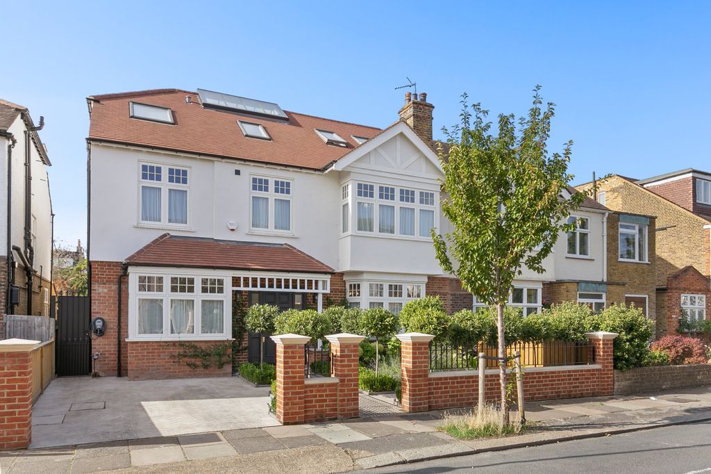 Property photo 1 of 27 Gerard Road