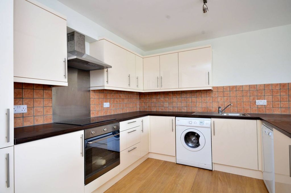 Property photo 1 of 4