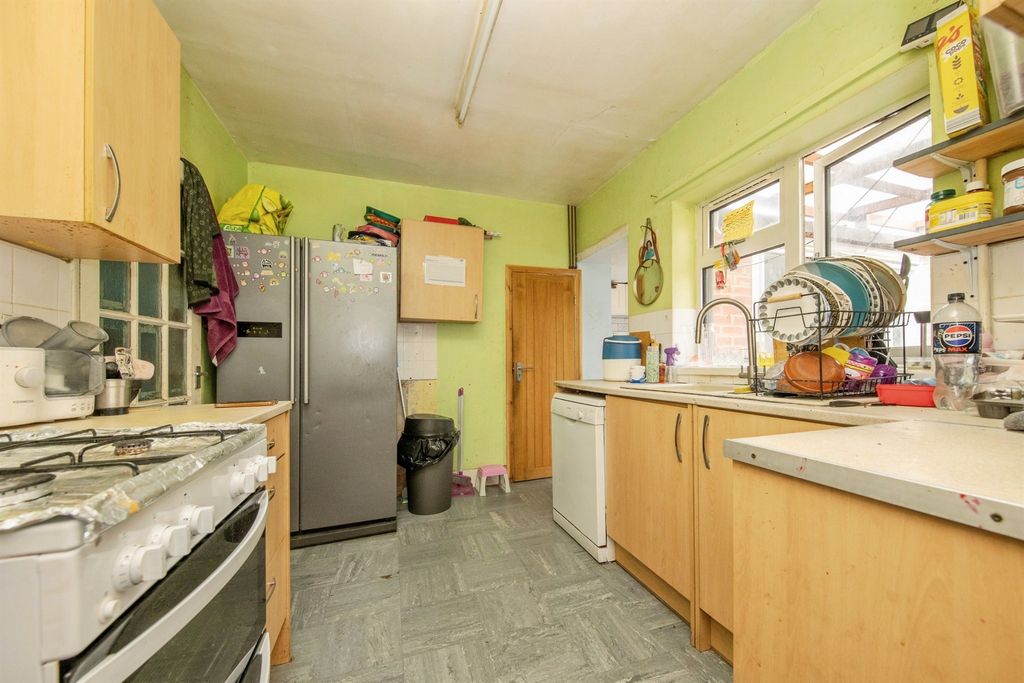Property photo 3 of 14