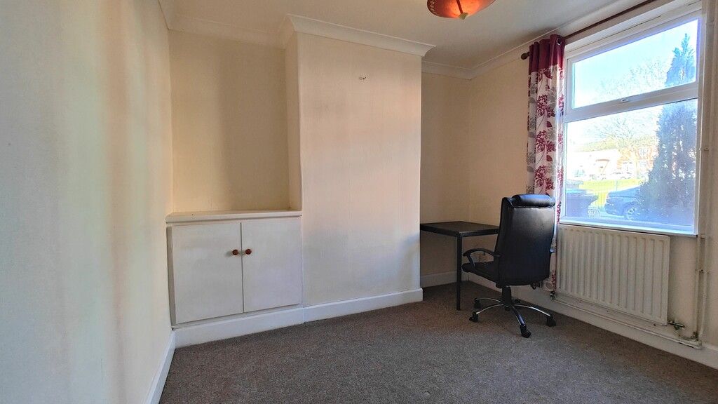 Property photo 3 of 10 108 Lettings