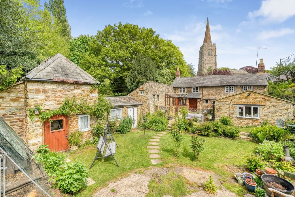 Property photo 2 of 44