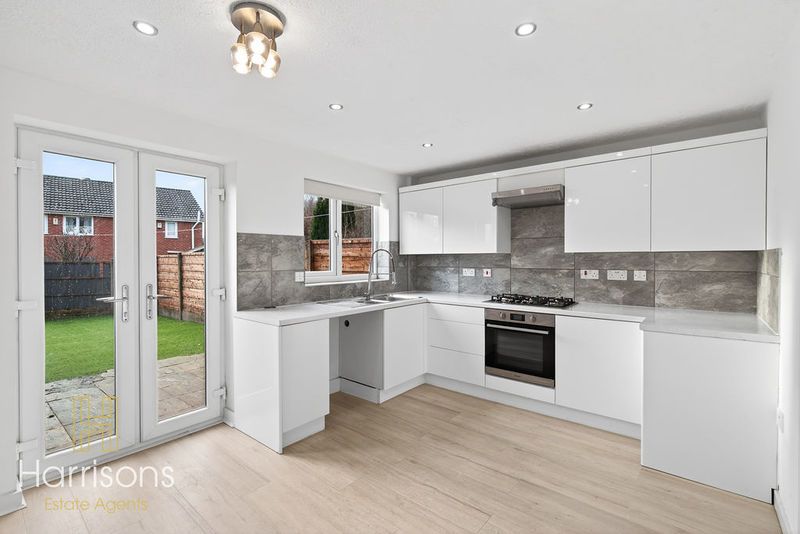 Property photo 1 of 17 Photo 4