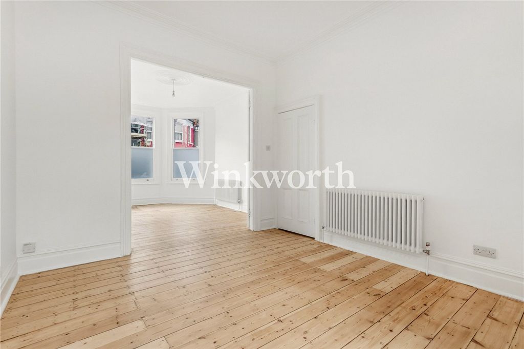 Property photo 3 of 27 Picture No. 56