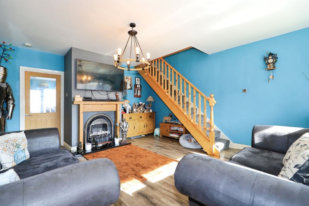 Property photo 3 of 17