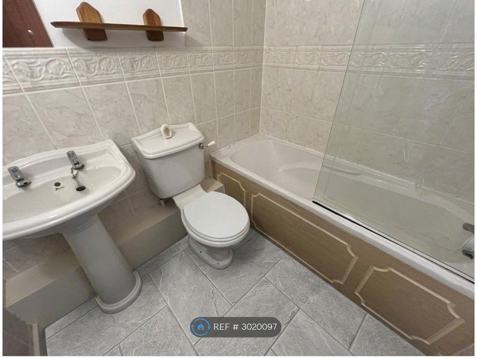 Property photo 3 of 8 Toilet Bathroom And Shower