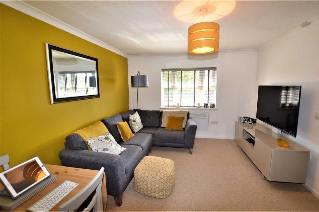 Property photo 3 of 16