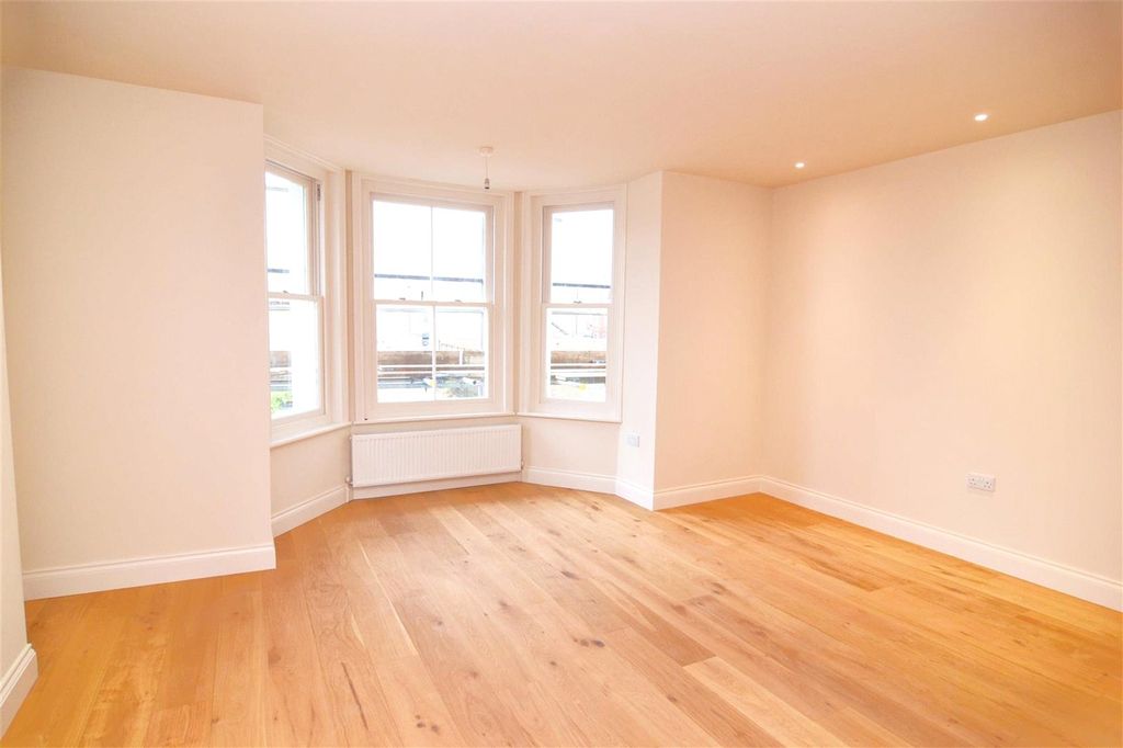 Property photo 2 of 5 Picture No. 03