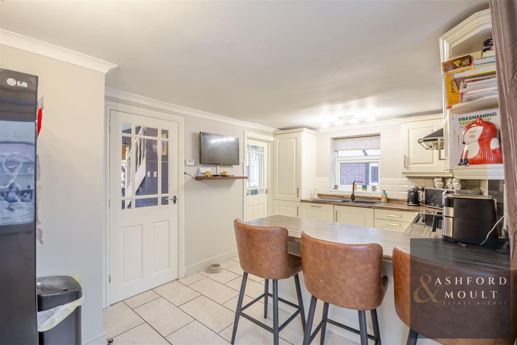 Property photo 3 of 28 Ashford-16 Copy.Jpg