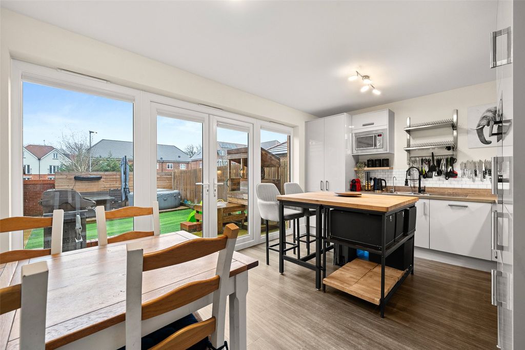 Property photo 3 of 15 Picture No. 19