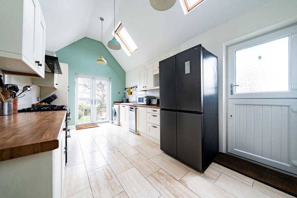 Property photo 3 of 24 Dsc00616