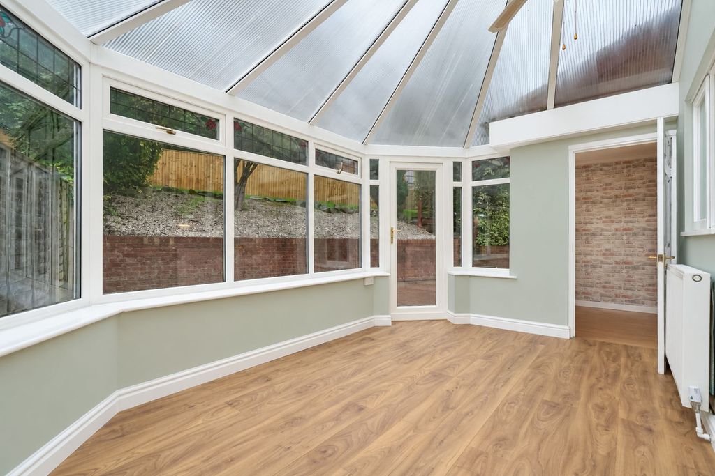 Property photo 2 of 46