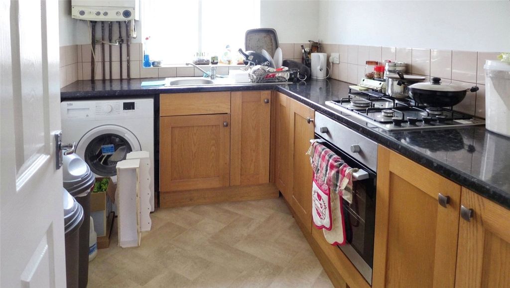 Property photo 3 of 6 Picture No. 11