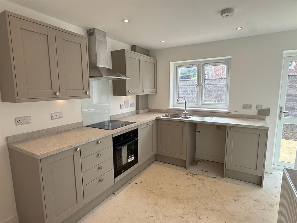 Property photo 2 of 12 Plot 309 Kitchen 1.Jpeg