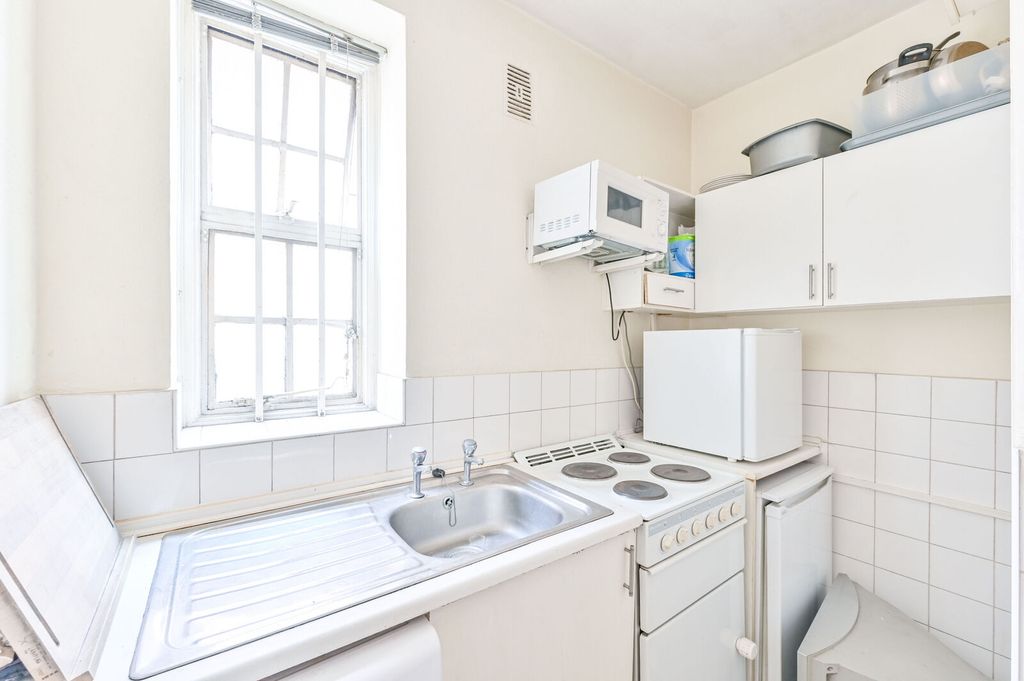 Property photo 3 of 3