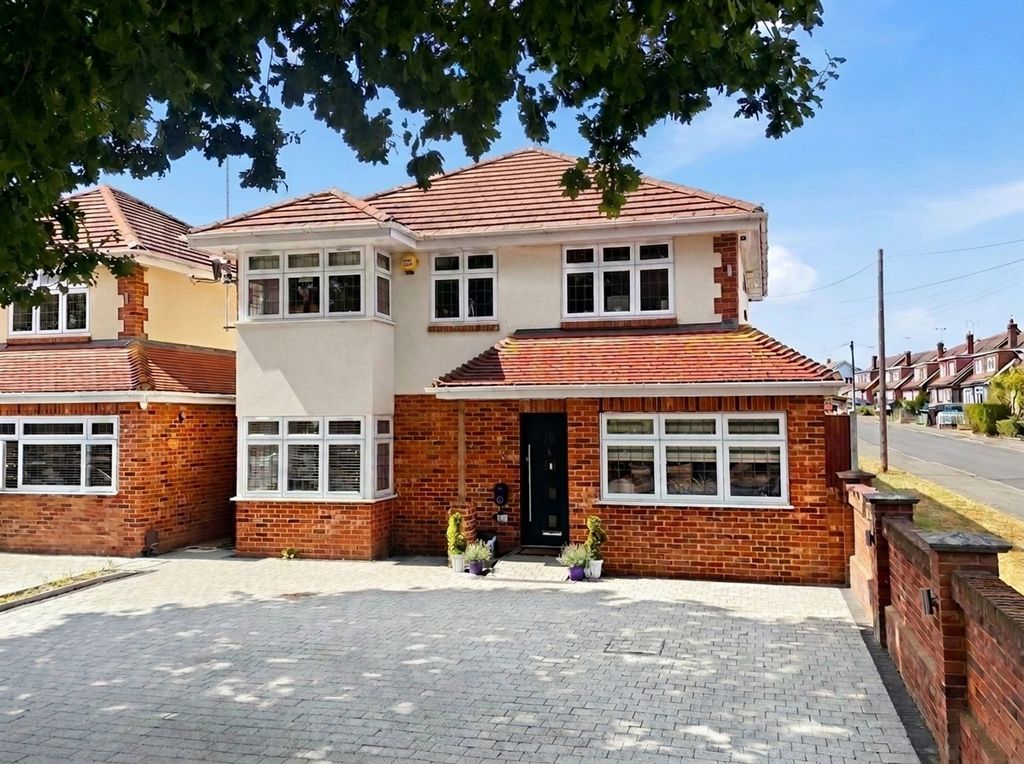4 bed detached house for saleGrange Road, Billericay CM11