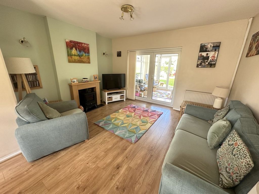 Property photo 3 of 17