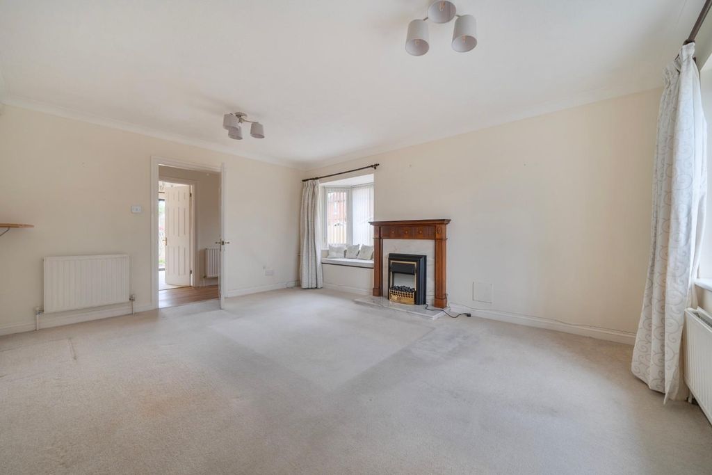 Property photo 2 of 14 1430073-16-69B2Edd864A0F.Jpg